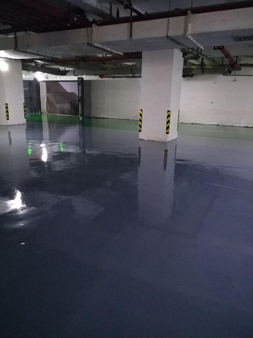 岳陽市步行街都市華庭地下停車場